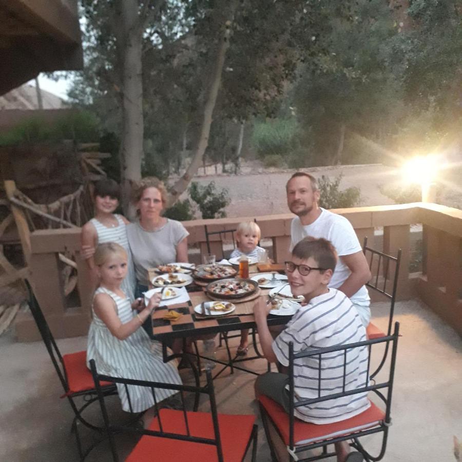 Riad Pizzeria Marhaba Akhendachou n'Ait Ouffi Eksteriør billede