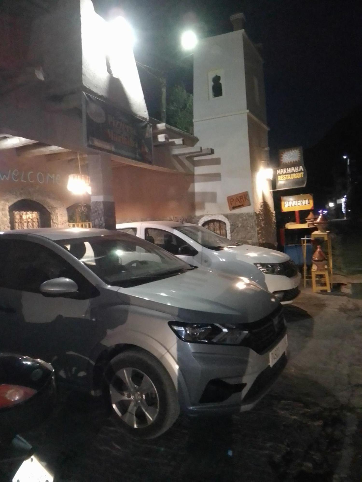 Riad Pizzeria Marhaba Akhendachou n'Ait Ouffi Eksteriør billede